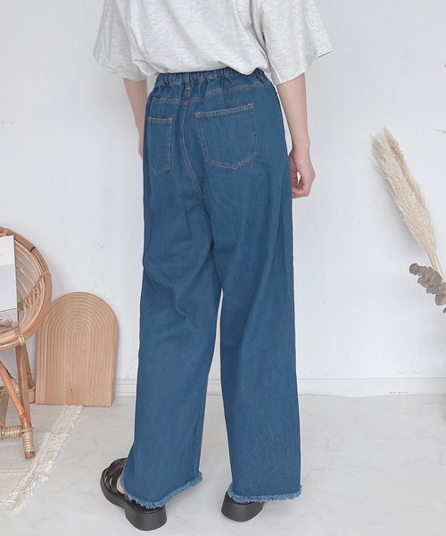 AS KNOW AS plus（アズノゥアズプラス）の「●デザインワイドパンツ（デニムパンツ・レディース・アイボリー/ブラック/ブルー/サックスブルー・FREE）」の11枚目の写真