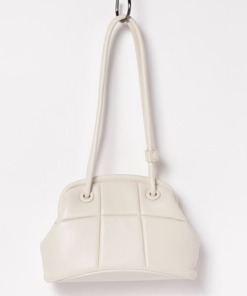 ADD CULUMN(アドカラム)の「ADD CULUMN(アドカラム) PUFF-CLASP/口金バック(ボストンバッグ・レディース・ブラック/アイボリー/ラベンダー・F)」の10枚目の写真