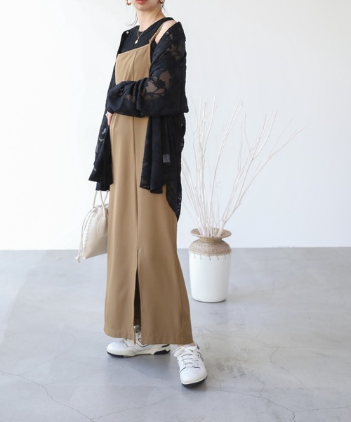 frames RAY CASSIN（フレームスレイカズン）の「WEB限定 スリット入りキャミワンピース（ワンピース・レディース・ブラック/ベージュ/キャメル・FREE）」の21枚目の写真