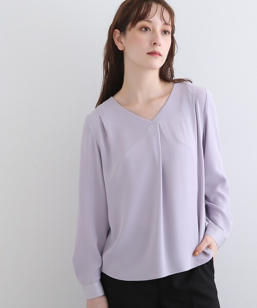 INDIVI（インディヴィ）の「【洗える/UVケア/吸水速乾】Vネックブラウス（シャツ/ブラウス・レディース・オフホワイト/ベージュ系その他2/レモンイエロー/ネイビー/ライトパープル/ブルー系5/アイボリー・05/13/19/36/40/03/12/15 /34/38/42）」の10枚目の写真
