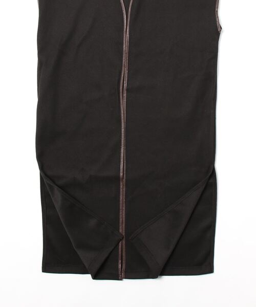 Amourire（アムリール）の「【yumiコラボ】ロングパイピングジレベスト（ベスト・レディース・ブラック/アイボリー・L/M）」の10枚目の写真