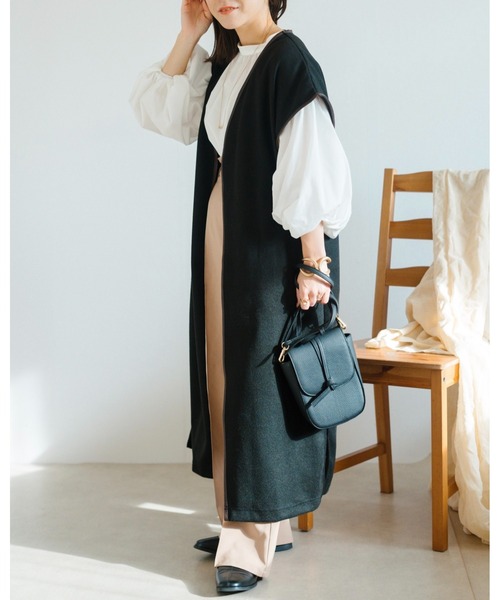 Amourire（アムリール）の「【yumiコラボ】ロングパイピングジレベスト（ベスト・レディース・ブラック/アイボリー・L/M）」の6枚目の写真