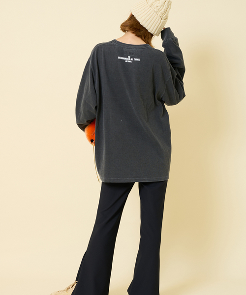U by SPICK&SPAN(ユーバイスピックアンドスパン)の「【BALMYDAYS/バーミーデイズ】 別注OVERDYED BIG L/S TEE(Tシャツ/カットソー・レディース・アイボリー/ブラック系その他/ピンク系その他・FREE)」の10枚目の写真