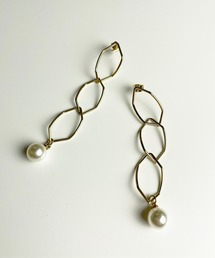 StyleSea（スタイルシー）の「ゴールド変形パールピアス（アソート）（ピアス（両耳用）・レディース）」