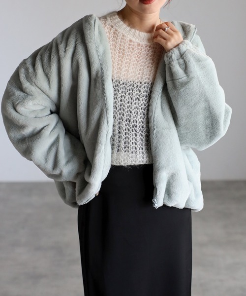 Fizz（フィズ）の「フェイクファーノーカラージャケット（ノーカラージャケット・レディース・グレイッシュベージュ/ピンクベージュ/ブラック/アイボリー/モカ/サックスブルー・M/L）」の5枚目の写真