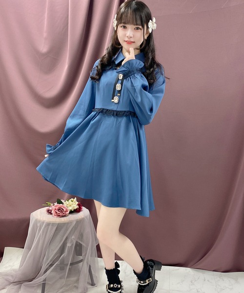 ROJITA(ロジータ)の「デコルテ開きビジュ釦フレアワンピース(ワンピース・レディース・ブルー/ブラック/ピンク系その他・FREE)」の3枚目の写真