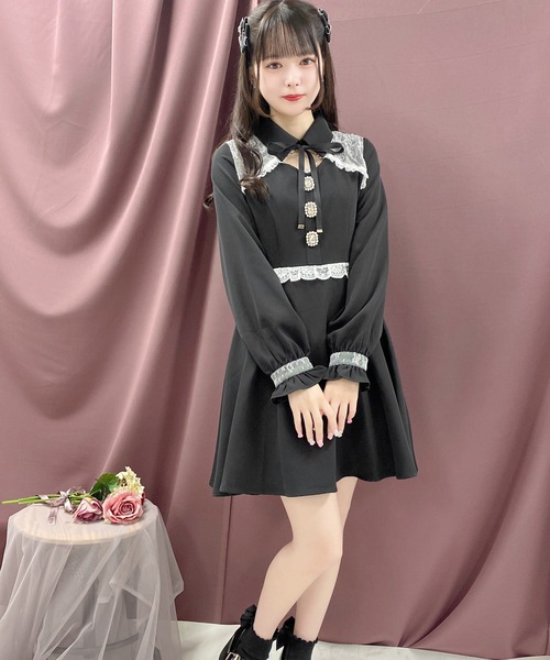 ROJITA(ロジータ)の「デコルテ開きビジュ釦フレアワンピース(ワンピース・レディース・ブルー/ブラック/ピンク系その他・FREE)」の8枚目の写真