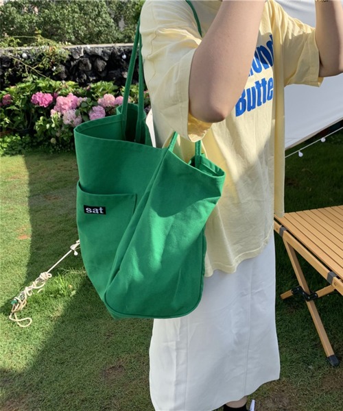LYEON(リヨン)の「大容量シンプルカラートートバッグ(トートバッグ・レディース・イエロー/オレンジ/グリーン/レッド/ブラック/ブルー・FREE)」の15枚目の写真