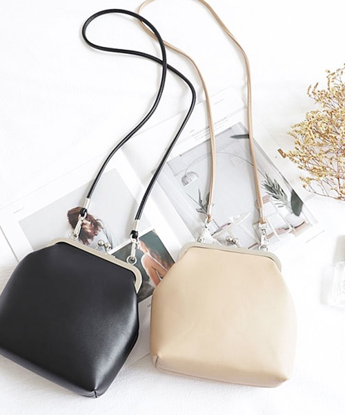 florist（フローリスト）の「マットレザーがま口ショルダーバッグ（ショルダーバッグ・レディース・オフホワイト/ブラック/ベージュ/イエロー・FREE）」の9枚目の写真