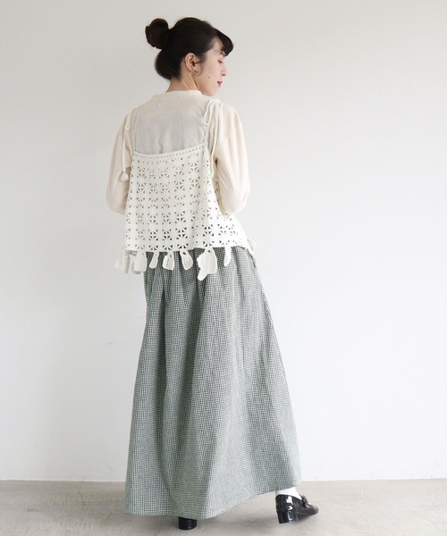 l'atelier du savon(アトリエドサボン)の「●C/Acかぎ針風 Mug cup刺繍キャミ(ベスト・レディース・ブラック/ホワイト/グリーン・FREE)」の7枚目の写真