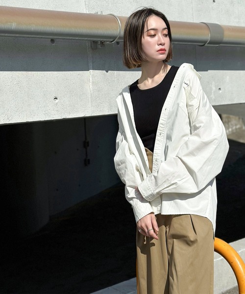 Java（ジャバ）の「《JaVa ジャバコラボ》大人のヴインテージライク。綿100%ピグメントロゴ刺繍オーバーシャツ（シャツ/ブラウス・メンズ・オフホワイト/グレー系/ブラック/ベージュ・LARGE/MEDIUM/SMALL/X-LARGE）」の9枚目の写真