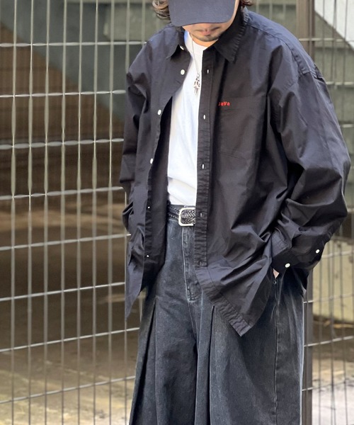 Java（ジャバ）の「《JaVa ジャバコラボ》大人のヴインテージライク。綿100%ピグメントロゴ刺繍オーバーシャツ（シャツ/ブラウス・メンズ・オフホワイト/グレー系/ブラック/ベージュ・LARGE/MEDIUM/SMALL/X-LARGE）」の21枚目の写真