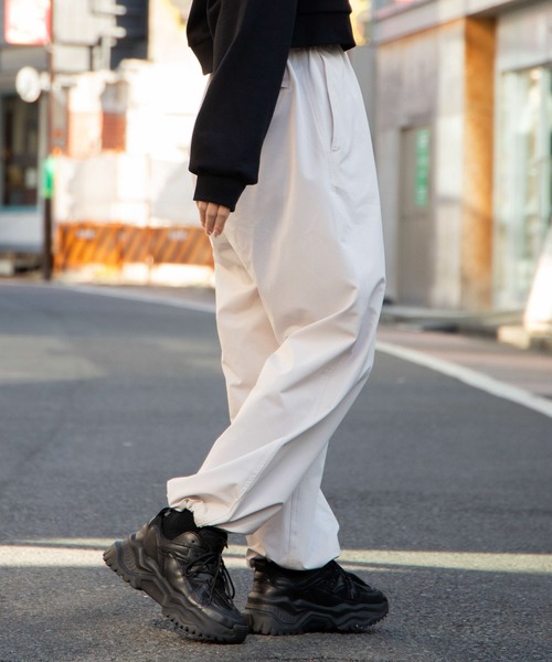 WEGO(ウィゴー)の「WEGO/トレーニングワイドパンツ(カーゴパンツ・メンズ・ブラック/ブルー/レッド/マスタード/パープル/グレー・MEDIUM/LARGE)」の7枚目の写真