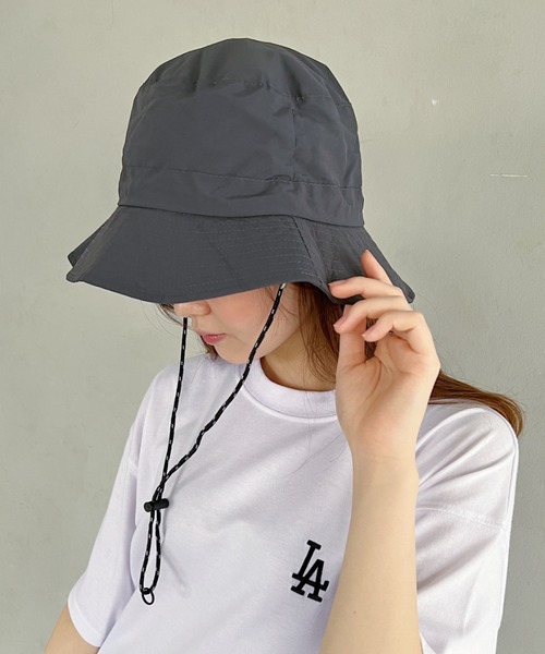 CLEA（クレア）の「UVカット/撥水パッカブルサファリハット（ハット・レディース・チャコールグレー/カーキ/ブラック/ベージュ・FREE）」の3枚目の写真