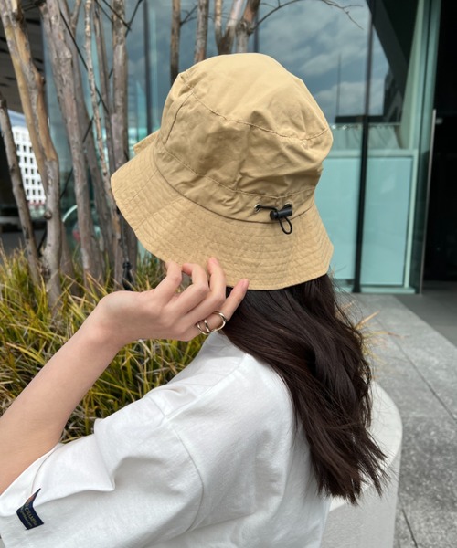 CLEA（クレア）の「UVカット/撥水パッカブルサファリハット（ハット・レディース・チャコールグレー/カーキ/ブラック/ベージュ・FREE）」の14枚目の写真