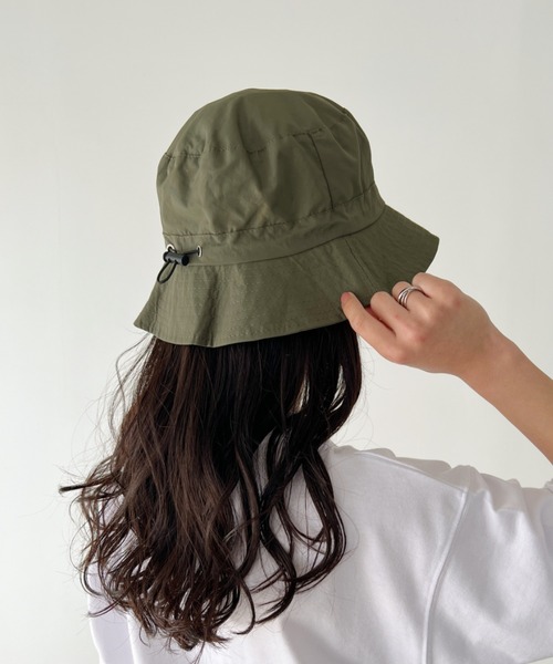 CLEA（クレア）の「UVカット/撥水パッカブルサファリハット（ハット・レディース・チャコールグレー/カーキ/ブラック/ベージュ・FREE）」の20枚目の写真