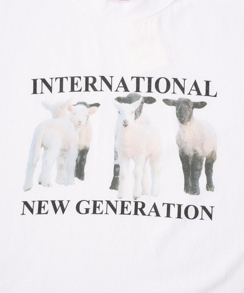 .efiLevol（エフィレボル）の「INTERNATIONAL NEW GENERATION Lambs T Shirt（Tシャツ/カットソー・メンズ・ブラック/ホワイト・3/2）」の3枚目の写真
