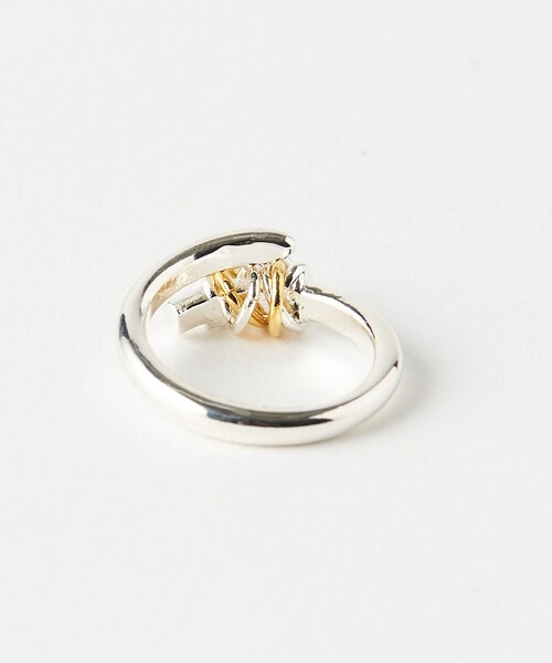 LAPUIS(ラピュイ)の「<LAPUIS>Coil Hug リング(リング・レディース・その他1・11)」の3枚目の写真