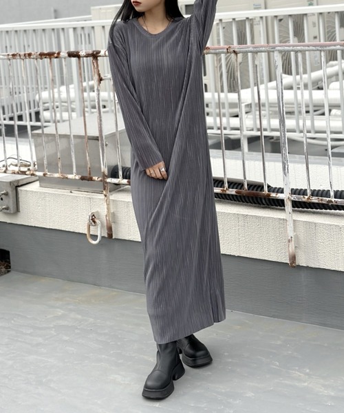 Micro pleats long one-piece / マイクロプリーツロングワンピース