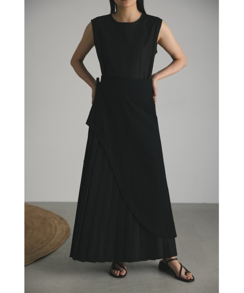 STYLEMIXER（スタイルミキサー）の「2ピースレイヤードプリーツワンピース（ワンピース・レディース・ブラック/ライトベージュ・SMALL/MEDIUM）」の2枚目の写真