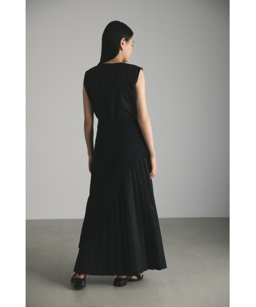 STYLEMIXER（スタイルミキサー）の「2ピースレイヤードプリーツワンピース（ワンピース・レディース・ブラック/ライトベージュ・SMALL/MEDIUM）」の9枚目の写真