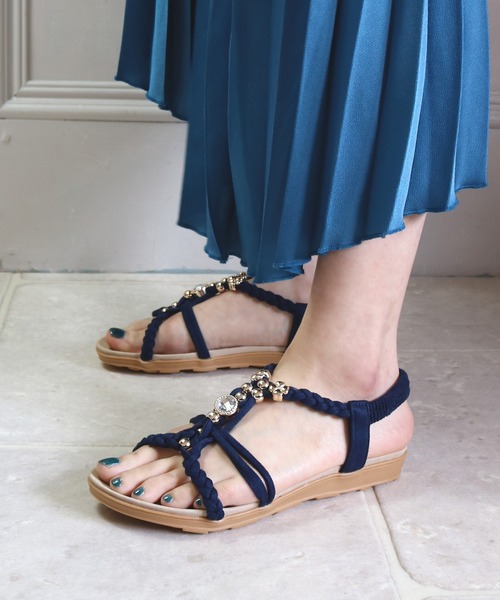 Balancoire（ブランコアール）の「Tストラップ ビジューフラットサンダル（サンダル・レディース・ブラック/ネイビー/アイボリー/カーキ・M/LL/L/S）」の4枚目の写真