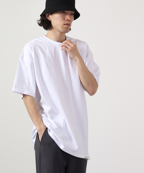 REGIEVO(レジエボ)の「REGIEVO 袖ピアス付き半袖Tシャツ(Tシャツ/カットソー・メンズ・ブラック/オフホワイト・L/M)」の4枚目の写真