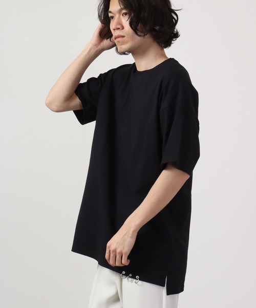 REGIEVO(レジエボ)の「REGIEVO 袖ピアス付き半袖Tシャツ(Tシャツ/カットソー・メンズ・ブラック/オフホワイト・L/M)」の18枚目の写真