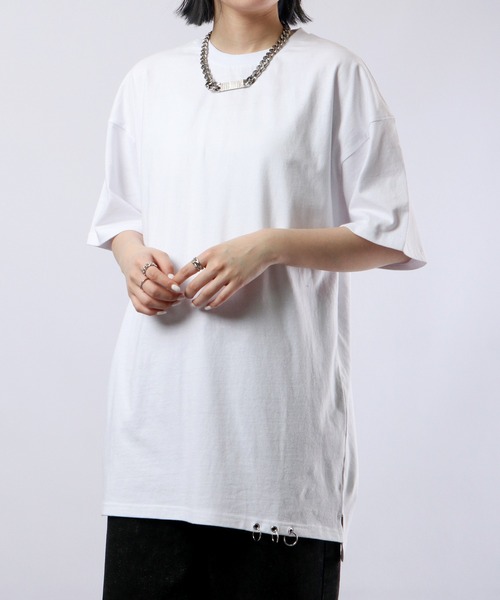 REGIEVO(レジエボ)の「REGIEVO 袖ピアス付き半袖Tシャツ(Tシャツ/カットソー・メンズ・ブラック/オフホワイト・L/M)」の9枚目の写真