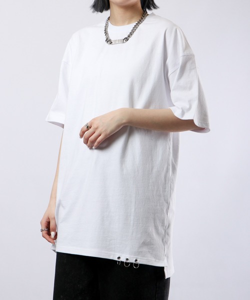 REGIEVO(レジエボ)の「REGIEVO 袖ピアス付き半袖Tシャツ(Tシャツ/カットソー・メンズ・ブラック/オフホワイト・L/M)」の10枚目の写真