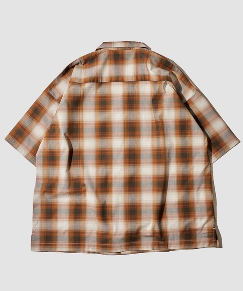 ADPOSION（アドポーション）の「リラックスフィット オープンカラー オンブレチェック ショートスリーブシャツ（シャツ/ブラウス・メンズ・ブラウン/ブラック/ブルー・MEDIUM/X-LARGE/LARGE）」の7枚目の写真