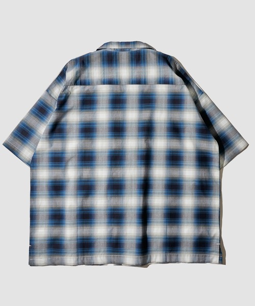 ADPOSION（アドポーション）の「リラックスフィット オープンカラー オンブレチェック ショートスリーブシャツ（シャツ/ブラウス・メンズ・ブラウン/ブラック/ブルー・MEDIUM/X-LARGE/LARGE）」の9枚目の写真