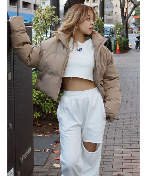 EVRIS（エヴリス）の「クロップドスウェットトップス【セットアップ着用可能】（スウェット・レディース・ホワイト/ブラック/ネイビー・FREE）」の10枚目の写真