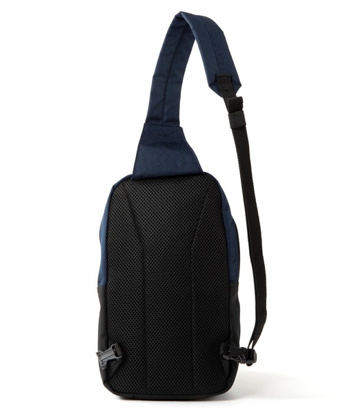Champion(チャンピオン)の「Champion/チャンピオン グローリー ボデイバッグ 68202(ボディバッグ/ウエストポーチ・メンズ・ネイビー/グレー/ブラック・FREE)」の7枚目の写真