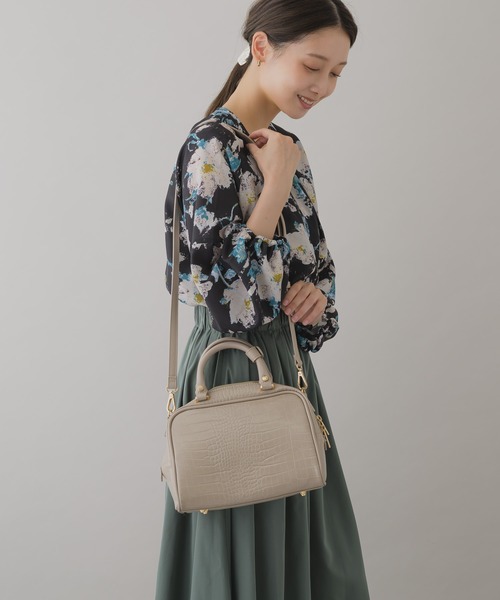 KATHARINE ROSS（キャサリンロス）の「【KATHARINE ROSS】クロコボストンバッグ（ボストンバッグ・レディース・グレイッシュベージュ/ブラック・MEDIUM）」の10枚目の写真