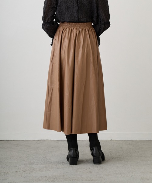 Loco Ocean（ロコオーシャン）の「レザーロングフレアスカート（スカート・レディース・グリーン/モカ・FREE）」の10枚目の写真