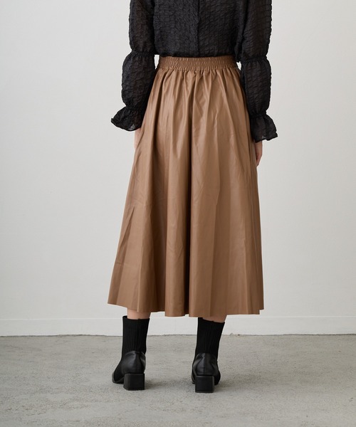 Loco Ocean（ロコオーシャン）の「レザーロングフレアスカート（スカート・レディース・グリーン/モカ・FREE）」の11枚目の写真