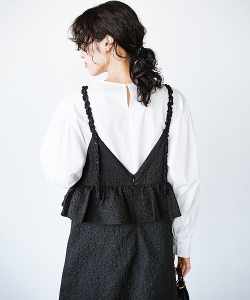 haco!(ハコ)の「【高橋愛さんコラボ】お花が綺麗に咲いている奇跡を身にまとう ONE-PIECE by LOVE&PEACE PROJECT(ワンピース・レディース・ベージュ/マスタード/ブラック・SMALL/MEDIUM/X-LARGE/LARGE)」の10枚目の写真