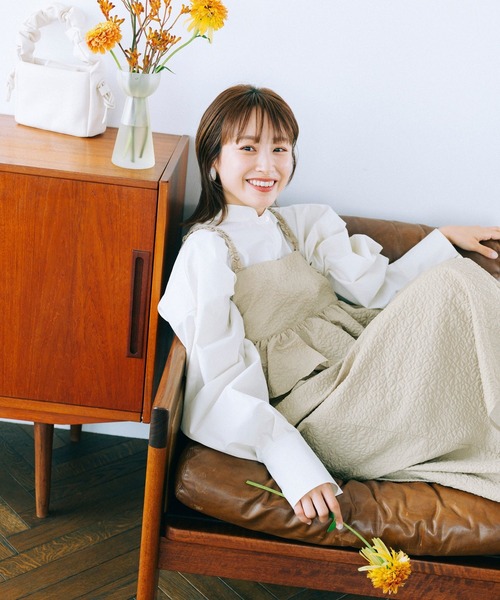haco!(ハコ)の「【高橋愛さんコラボ】お花が綺麗に咲いている奇跡を身にまとう ONE-PIECE by LOVE&PEACE PROJECT(ワンピース・レディース・ベージュ/マスタード/ブラック・SMALL/MEDIUM/X-LARGE/LARGE)」の19枚目の写真