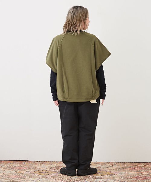 CUBE SUGAR（キューブシュガー）の「GENTIL(ジャンティ)ミニ裏毛スウェットポケットベスト（ベスト・レディース・カーキ/スミクロ/グレイッシュベージュ/オレンジ・M）」の10枚目の写真