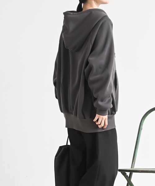 rps（アールピーエス）の「裏起毛ビッグシルエットジップパーカー（パーカー・レディース・ブラック/モカ/アイボリー/チャコールグレー/グレー・フリー）」の14枚目の写真