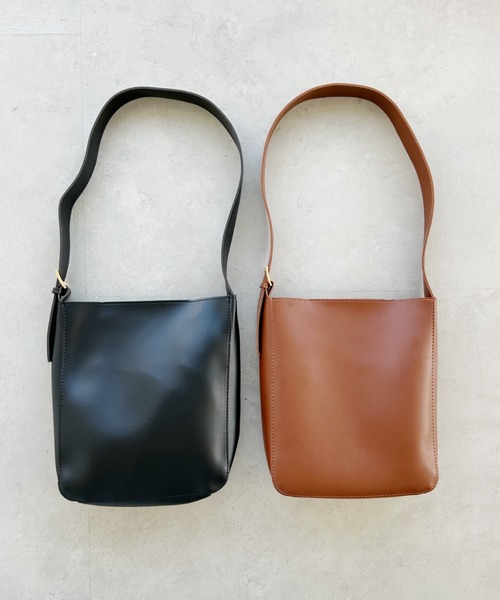 wears(ウェアーズ)の「【A4サイズ収納可】ポーチ付きバケツショルダー(ショルダーバッグ・レディース・ブラック/ブラウン・FREE)」の17枚目の写真
