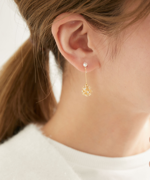 ROPE' PICNIC（ロペピクニック）の「スノーフレークアソートノンホールピアス（イヤリング・レディース・ゴールド系その他/ゴールド・FREE）」の2枚目の写真