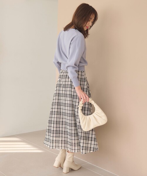 Feroux（フェルゥ）の「【洗える】ビジューボタン2WAY カーディガン（カーディガン/ボレロ・レディース・ライトグリーン系/ネイビー系/ベージュ系/スカイブルー系/ライトグレー系・F）」の8枚目の写真