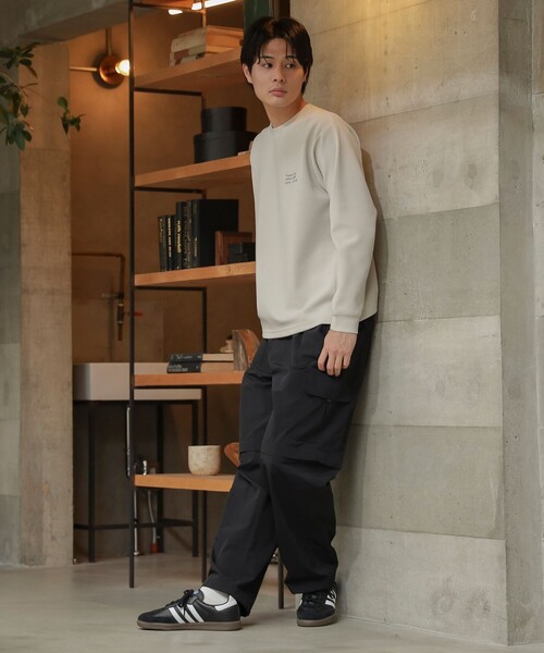 BEAMS HEART（ビームスハート）の「【ユニセックス】ダンボール ロゴ プリント ロングスリーブ カットソー（Tシャツ/カットソー・メンズ・ベージュ/ホワイト/グリーン系その他/チャコールグレー・SMALL/LARGE/MEDIUM）」の21枚目の写真