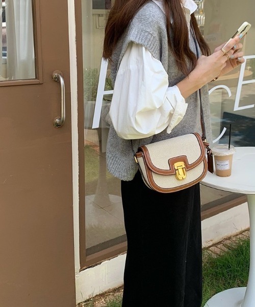 セール】フェイクレザーポシェット / ショルダーバッグ・ミニ