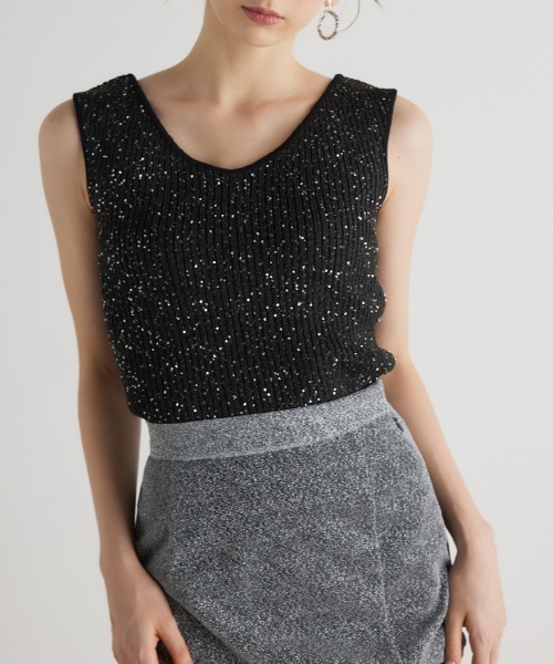 rienda（リエンダ）の「スパンコールVネックニットトップス 夏服（ニット/セーター・レディース・ホワイト/ブラック/ブルー/オレンジ系その他・FREE）」の3枚目の写真