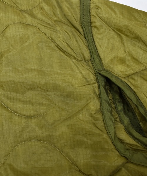 VINTAGE（ヴィンテージ）の「【ヴィンテージ古着】70's ミリタリー キルティング ライナージャケット（ミリタリージャケット・メンズ・カーキ・MEDIUM）」の6枚目の写真