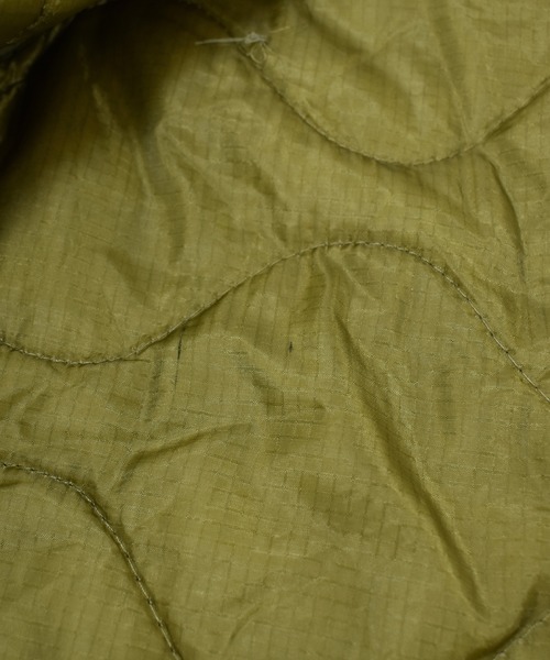 VINTAGE（ヴィンテージ）の「【ヴィンテージ古着】70's ミリタリー キルティング ライナージャケット（ミリタリージャケット・メンズ・カーキ・MEDIUM）」の15枚目の写真