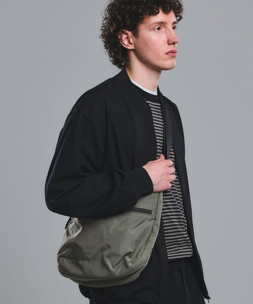 KELTY（ケルティ）の「【別注】＜KELTY＞GLR アーバン ショルダーバッグ（ショルダーバッグ・メンズ・ブラック/ロイヤルブルー/オリーブ・FREE）」の4枚目の写真